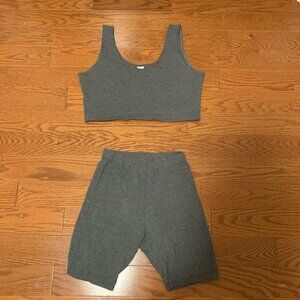 Cute 2 piece set like new